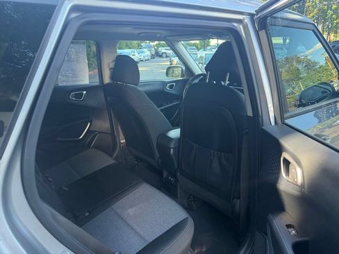 Used 2023 Kia Soul EX FWD image 12