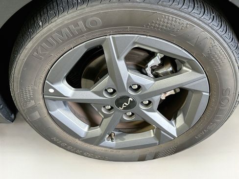 Used 2025 Kia K4 FWD image 11