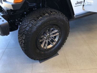 New 2025 Jeep Wrangler Unlimited Rubicon 392