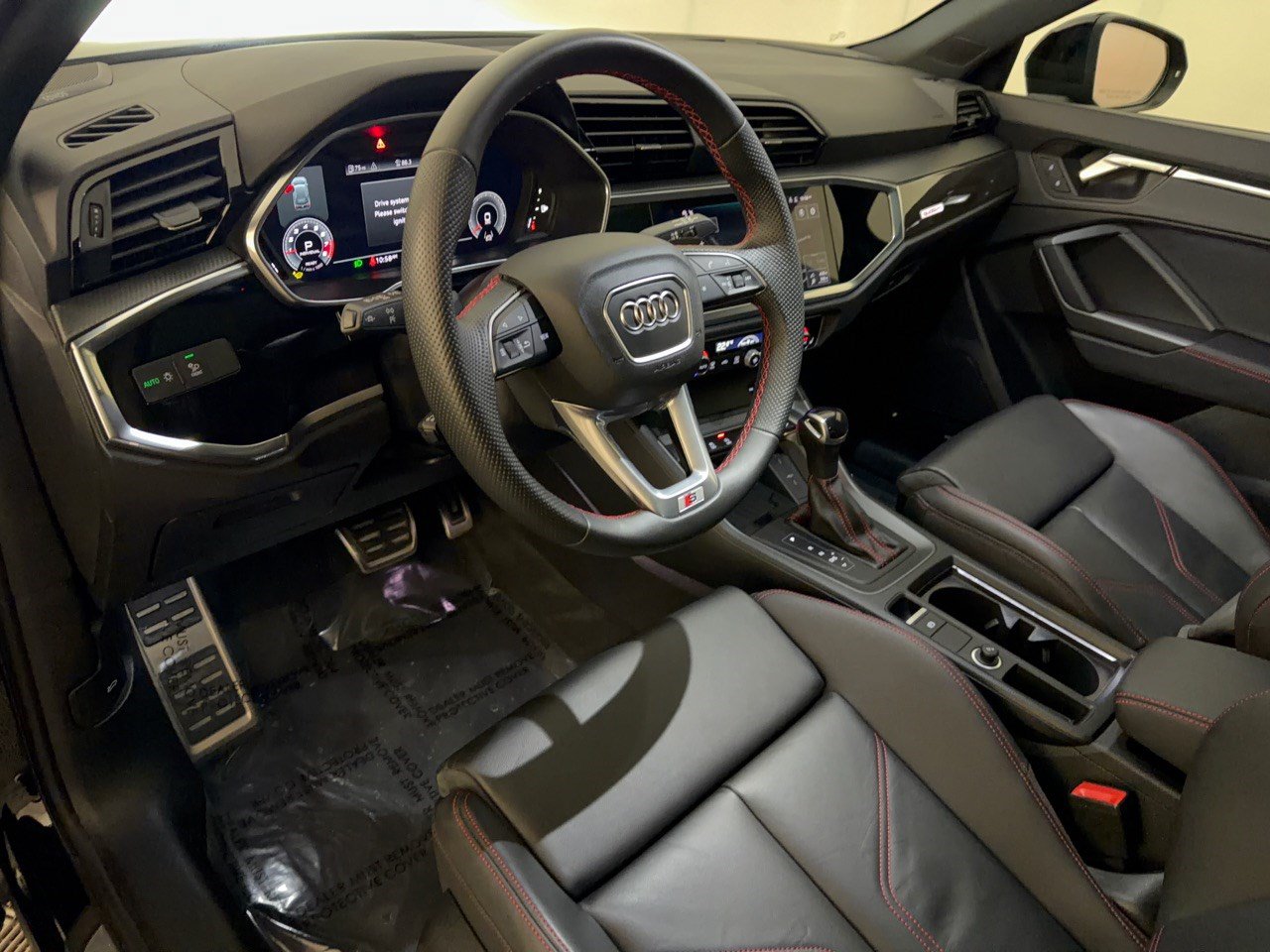 Certified 2025 Audi Q3 2.0T Premium Plus w/ Premium Plus Package AWD/4WD image 4