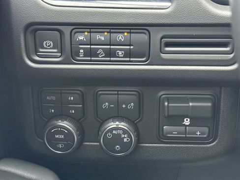 Used 2023 Chevrolet Tahoe Z71 w/ Z71 Off-Road Package image 20