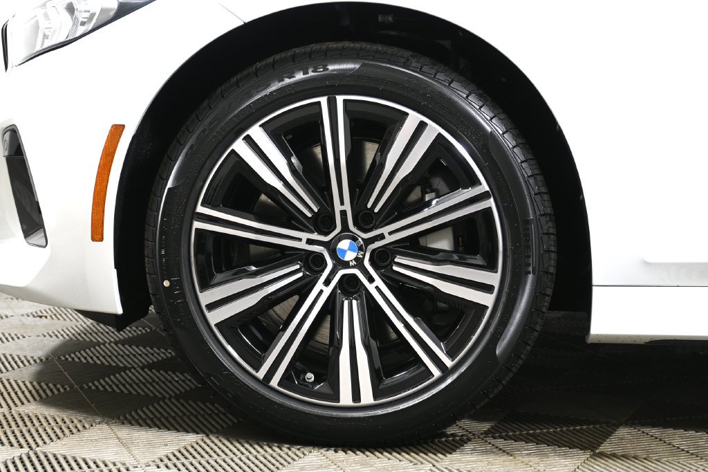 Used 2026 BMW 330i xDrive Sedan w/ Premium Package AWD/4WD image 12