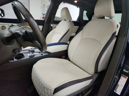 Used 2019 INFINITI QX50 Essential w/ Sensory Package FWD image 14
