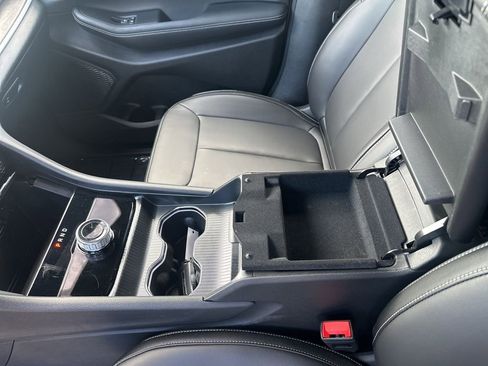 Used 2025 Jeep Grand Cherokee L Limited image 31