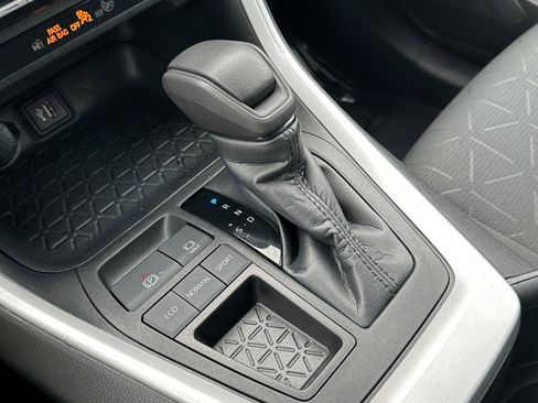 Used 2023 Toyota RAV4 XLE image 21