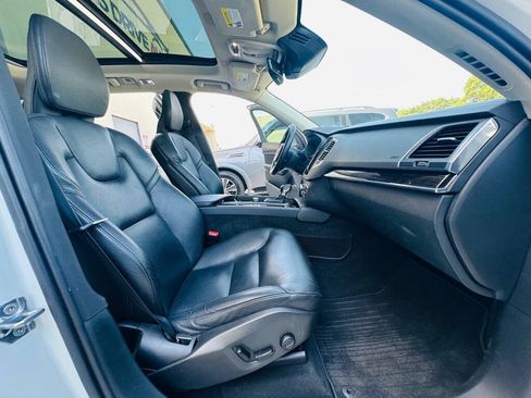 Used 2019 Volvo XC90 T6 Momentum w/ Advanced Package AWD/4WD image 32