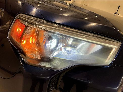 Used 2024 Toyota 4Runner SR5 Premium w/ Moonroof Package AWD/4WD image 30