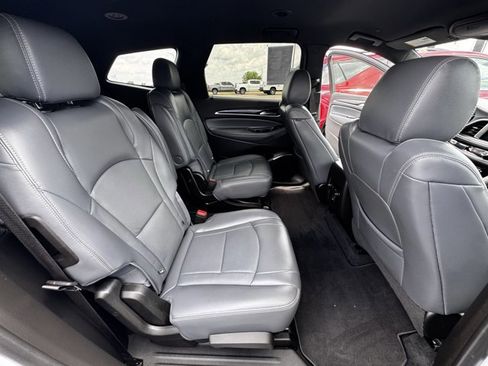 Used 2023 Buick Enclave Essence image 11