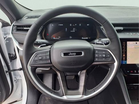 New 2026 Jeep Grand Cherokee Altitude AWD/4WD image 5