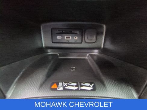 Certified 2019 Chevrolet Equinox Premier FWD image 36