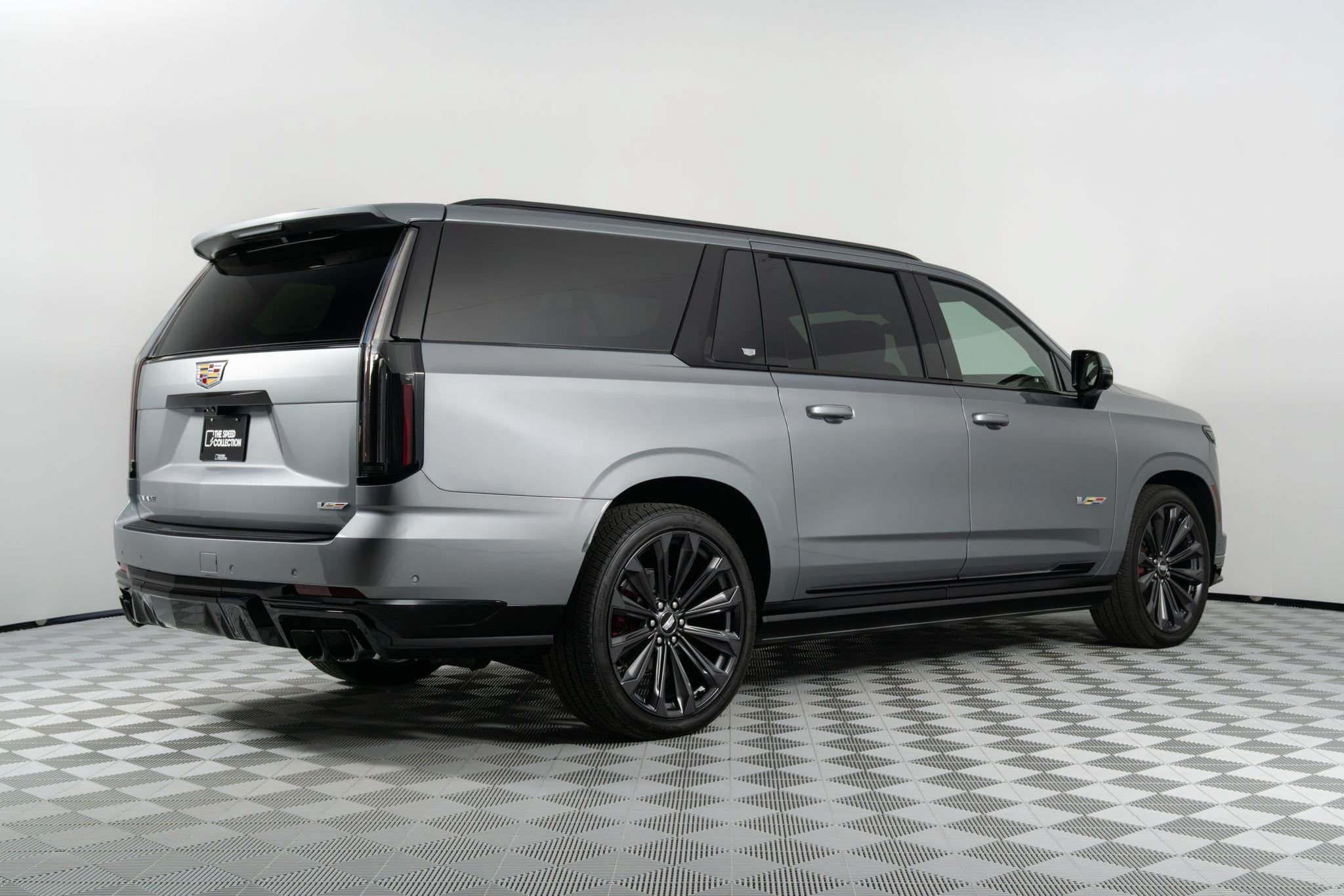 Used 2026 Cadillac Escalade ESV V AWD/4WD image 9