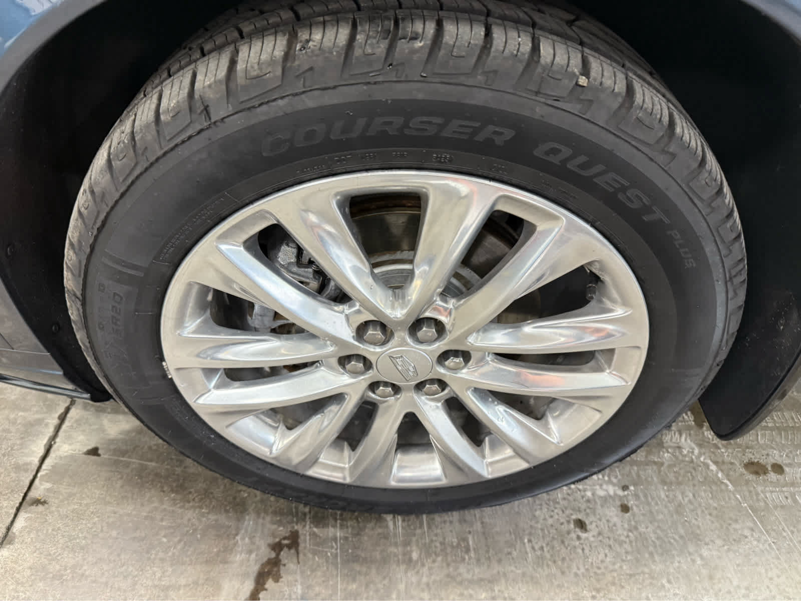 Used 2021 Cadillac XT6 Premium Luxury w/ LPO, Floor Liner Package AWD/4WD image 40