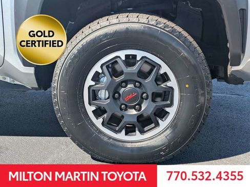 Certified 2024 Toyota Tacoma TRD Off-Road image 11