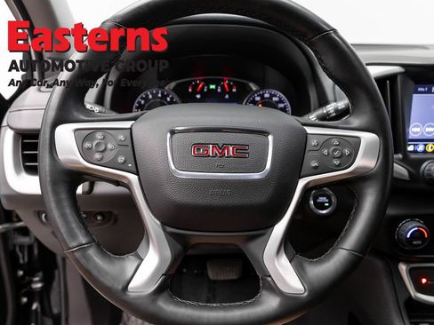 Used 2024 GMC Terrain SLT AWD/4WD image 10