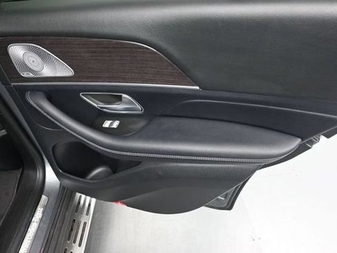 Used 2020 Mercedes-Benz GLE 350 w/ Premium Package image 7