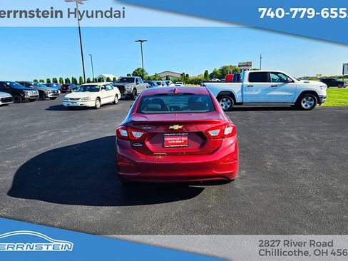 Used 2018 Chevrolet Cruze LT w/ Convenience Package FWD image 26
