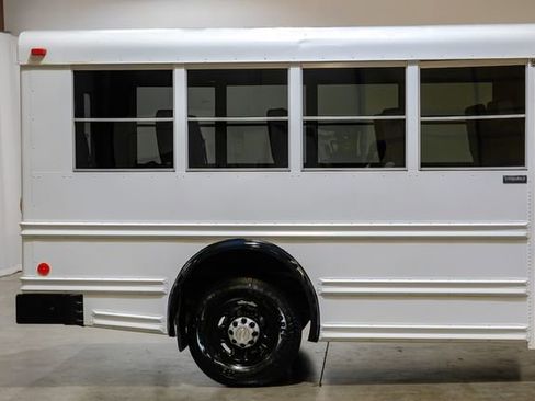 Used 2007 Chevrolet Express 3500 w/ School Bus Package image 18