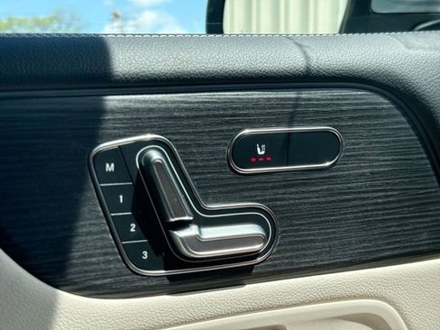 Certified 2026 Mercedes-Benz GLB 250 4MATIC image 18