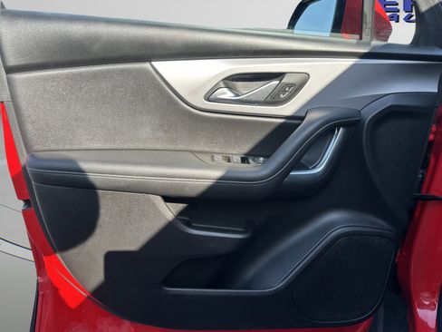 Used 2022 Chevrolet Blazer LT image 13