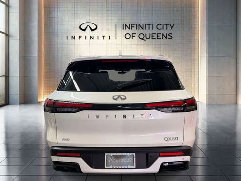 Used 2024 INFINITI QX60 Luxe w/ Vision Package AWD/4WD image 6