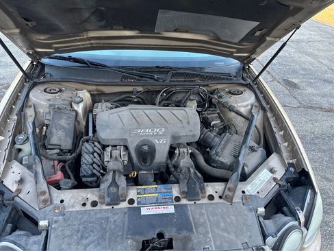 Used 2005 Buick LaCrosse CX w/ Silver Convenience Package image 21