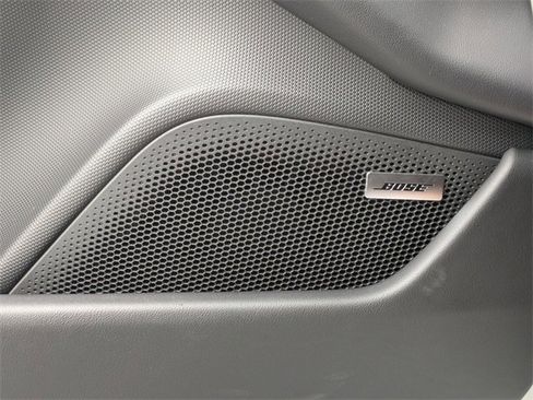 Used 2025 Porsche Taycan image 22