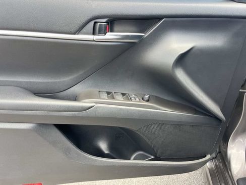 Used 2021 Toyota Camry SE FWD image 28