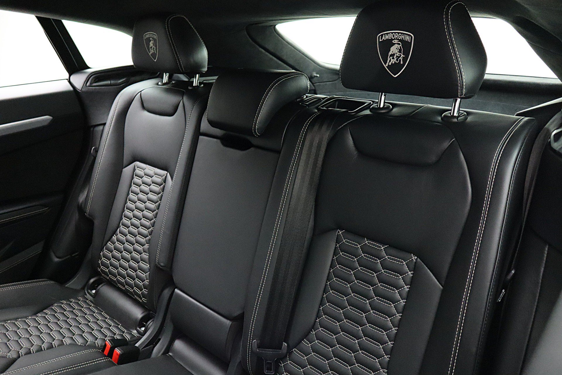 Used 2020 Lamborghini Urus AWD/4WD image 26