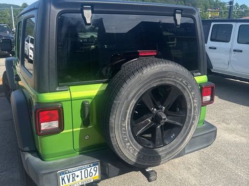 Used 2019 Jeep Wrangler Unlimited Sport S AWD/4WD image 11