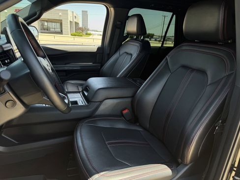 Used 2024 Ford Expedition Limited RWD image 25