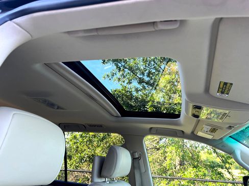 Used 2013 Lexus LX 570 4WD image 23