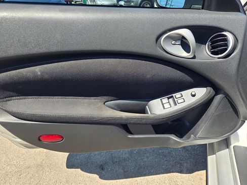 Used 2011 Nissan 370Z Coupe image 9