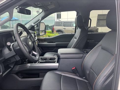 New 2026 Ford F250 Lariat w/ Black Appearance Package AWD/4WD image 9