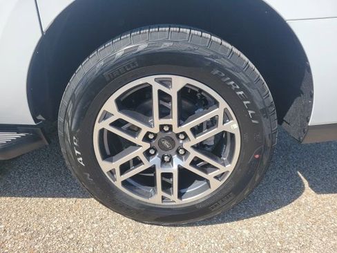 New 2025 Ford Expedition Max Active image 30