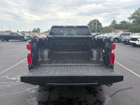 Used 2020 Chevrolet Silverado 1500 Custom w/ Custom Value Package AWD/4WD image 9