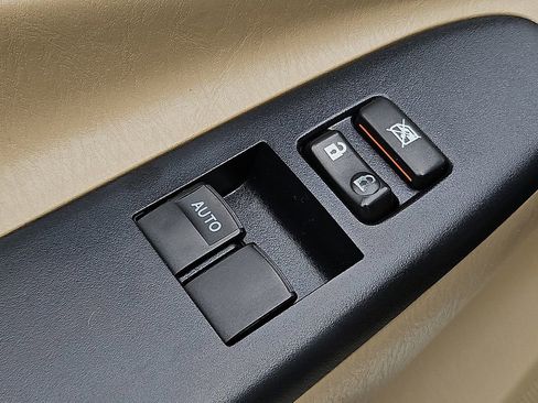 Used 2013 Toyota Tacoma 2WD Access Cab w/ SR5 Pkg image 25