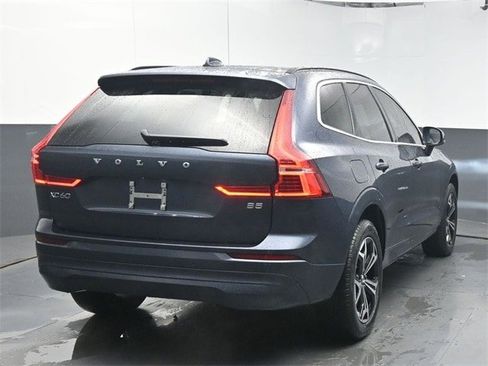 Certified 2022 Volvo XC60 B5 Momentum w/ Climate Package image 7
