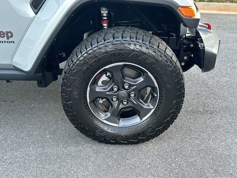 Used 2022 Jeep Gladiator Rubicon w/ Cold Weather Group image 14