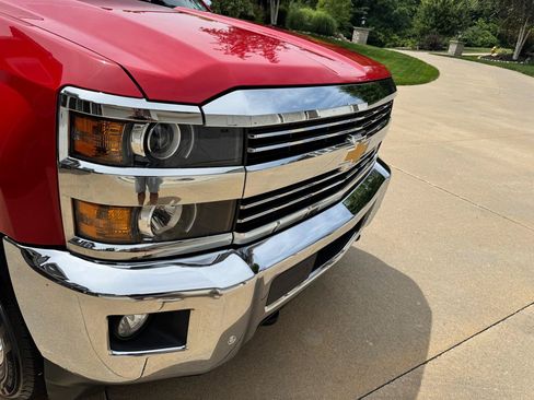 Used 2015 Chevrolet Silverado 2500 LTZ w/ LTZ Plus Package AWD/4WD image 28
