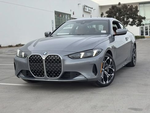 Used 2026 BMW 430i Coupe w/ Premium Package RWD image 3