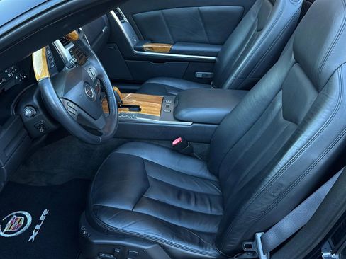 Used 2004 Cadillac XLR image 9