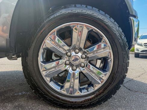 Used 2019 Ford F150 XLT w/ Equipment Group 302A Luxury AWD/4WD image 20