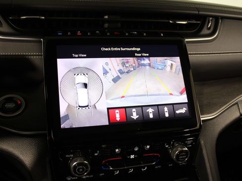 Used 2023 Jeep Grand Cherokee Overland w/ Advanced Protech Group III image 12