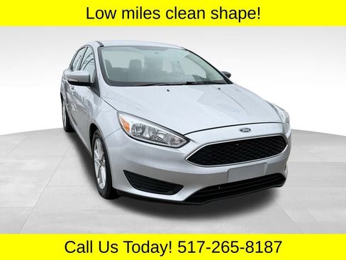 Used 2016 Ford Focus SE image 1