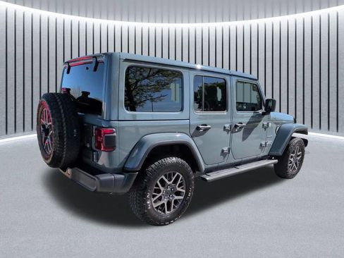 Used 2024 Jeep Wrangler Unlimited Sahara w/ Technology Group AWD/4WD image 4