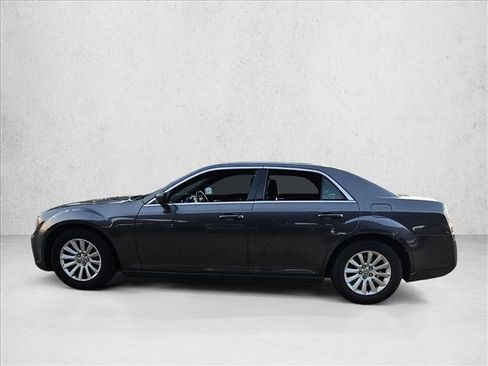 Used 2014 Chrysler 300 image 8