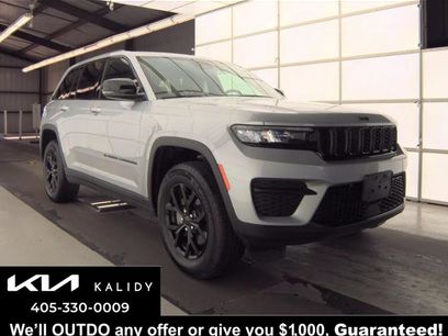 Used 2025 Jeep Grand Cherokee Altitude