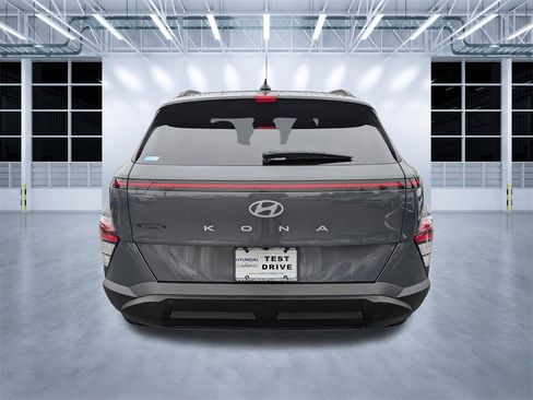Certified 2024 Hyundai Kona SEL w/ Convenience Package image 5