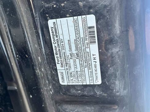 Used 2024 Ford Expedition XLT image 11