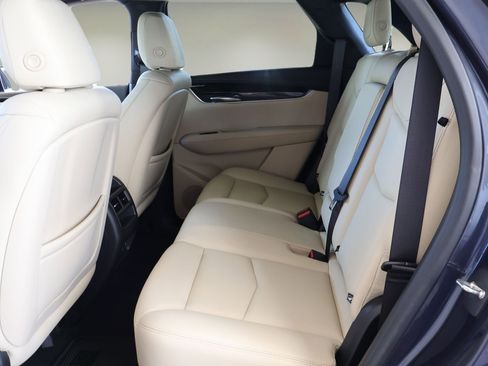 Used 2018 Cadillac XT5 FWD image 13